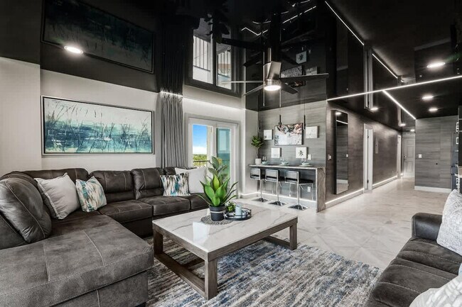 8743 Thomas Dr, Unit FL10-ID1355023P in Panama City Beach, FL - Foto de edificio - Building Photo