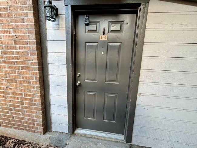 203 E 31st St in Austin, TX - Foto de edificio - Building Photo