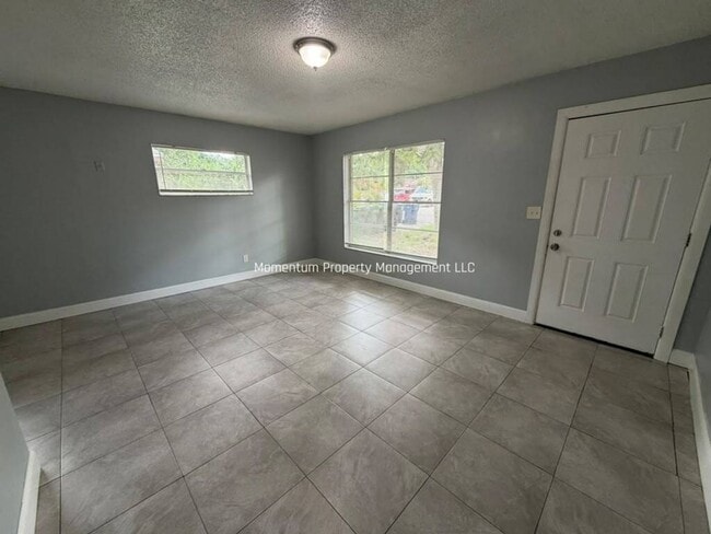 property at 9406 N Mulberry St