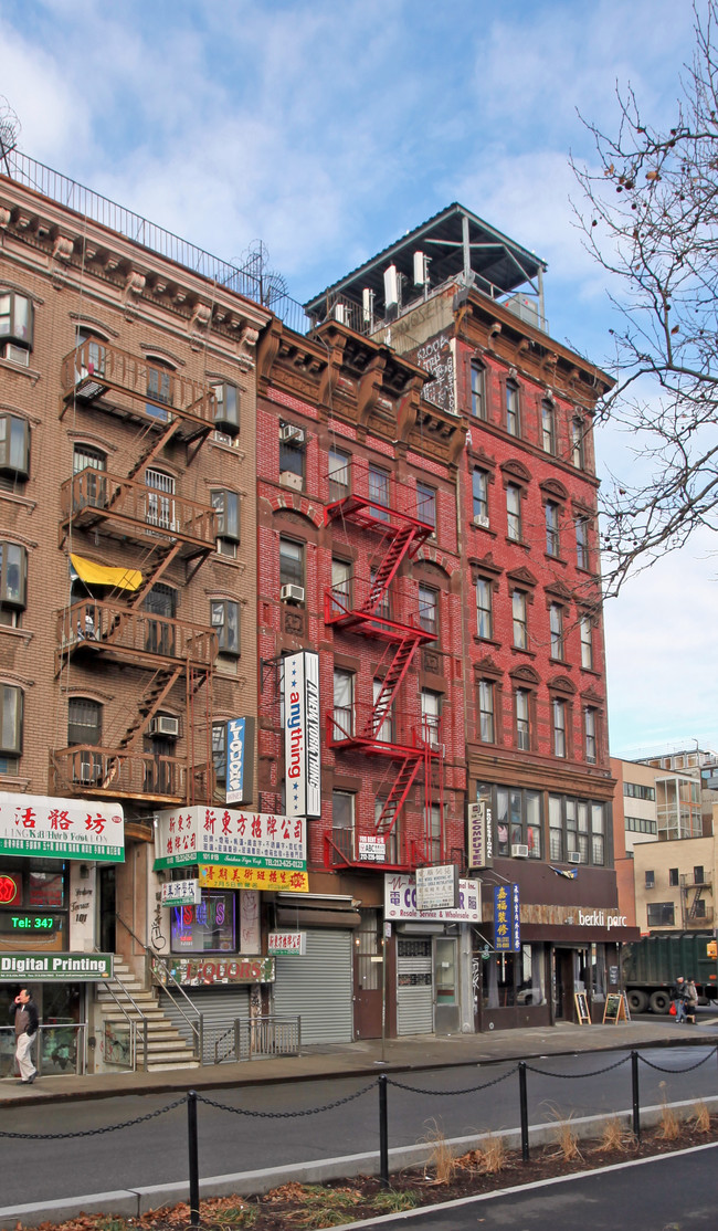 103 Allen St in New York, NY - Building Photo - Building Photo