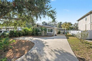 6305 S MacDill Ave in Tampa, FL - Building Photo
