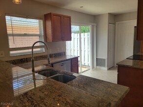14807 Crooked Pond Ct in Ft. Myers, FL - Building Photo - Building Photo