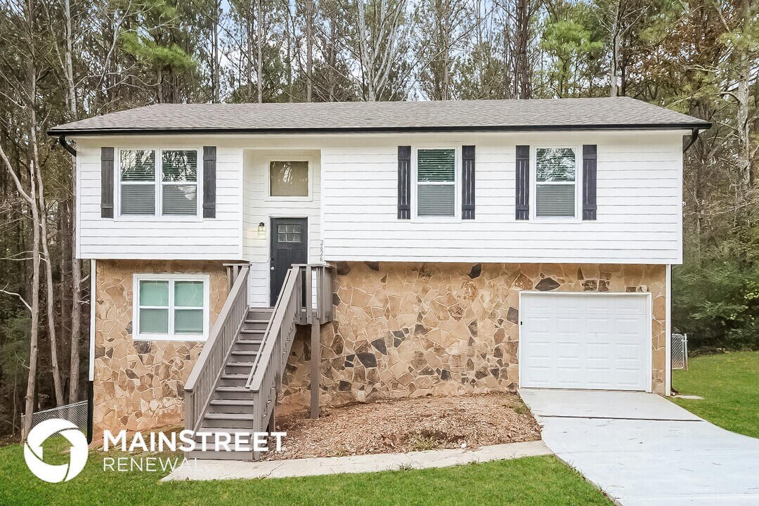 2626 Del Ridge Dr in Douglasville, GA - Foto de edificio