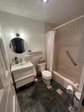 62 Pleasant St, Unit 64-1 in Cambridge, MA - Building Photo - Building Photo