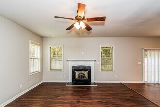 246 Verrazano Pl in Clayton, NC - Building Photo - Building Photo