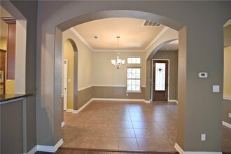 4701 Pyrenees Pass in Bee Cave, TX - Building Photo - Building Photo