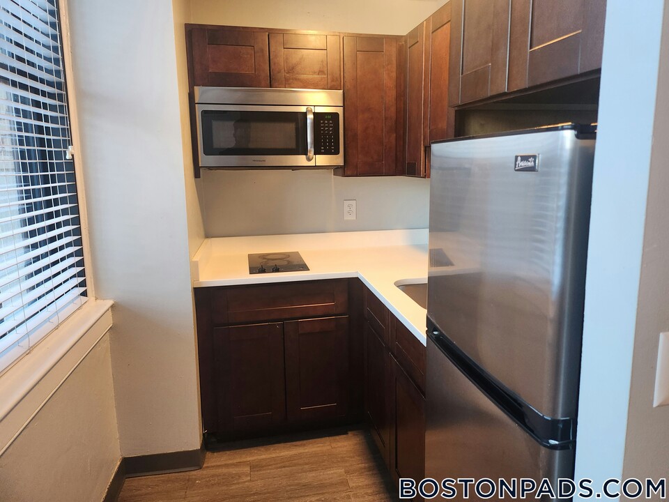 507 Main St, Unit 1006 in Worcester, MA - Building Photo