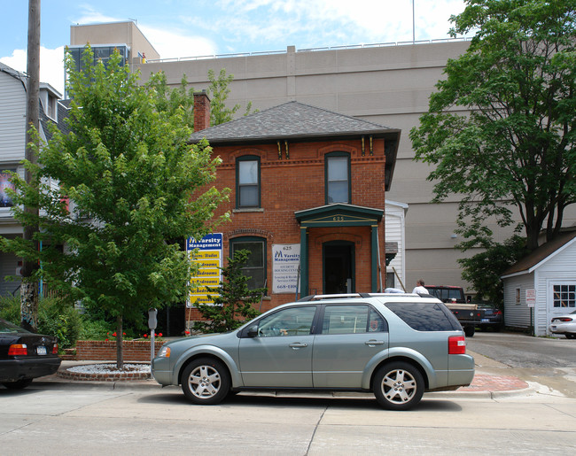 625 Church in Ann Arbor, MI - Foto de edificio - Building Photo