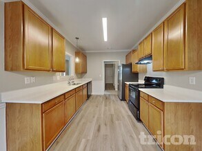 2313 Temple View Dr in Snellville, GA - Building Photo - Building Photo