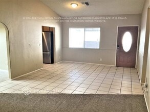 7250 Topeka Dr in Las Vegas, NV - Foto de edificio - Building Photo