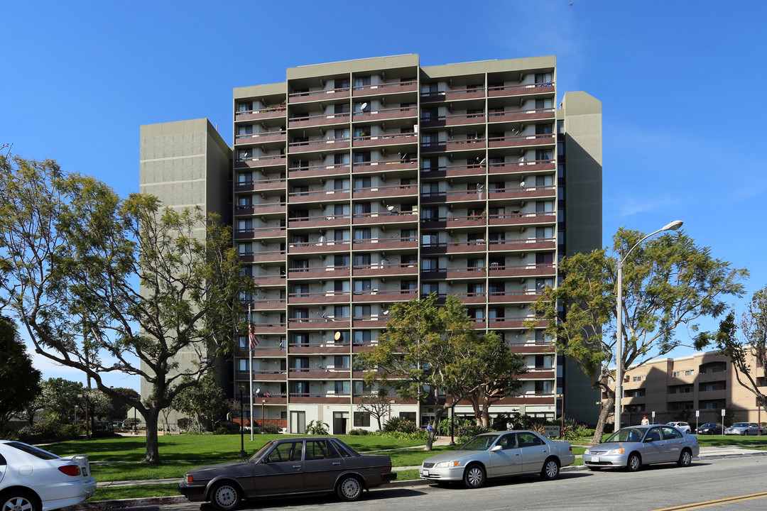 Huntington Gardens in Huntington Beach, CA - Foto de edificio