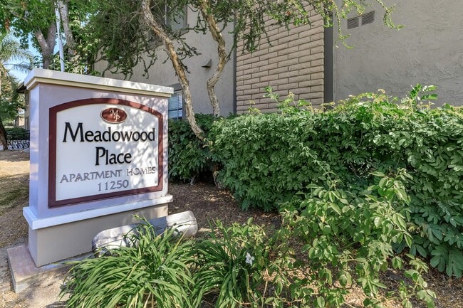Meadowood Place Apartment Homes in Garden Grove, CA - Building Photo - Building Photo