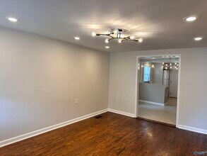1508 Mckinley Ave NE in Huntsville, AL - Foto de edificio - Building Photo