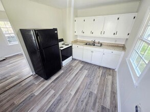 1000 Camden St in Burlington, NC - Building Photo - Building Photo