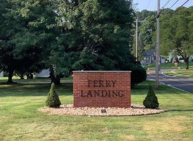 2320 Harbor View Dr in Rocky Hill, CT - Building Photo - Building Photo