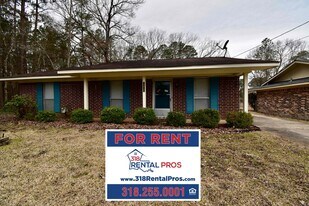 1418 Stewart St in Ruston, LA - Building Photo