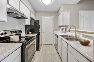 Westmoor Apartment Homes in Dallas, TX - Building Photo