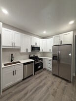 931 W 34th Pl, Unit 1 in Chicago, IL - Building Photo