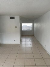 4651 NW 9th Dr in Plantation, FL - Building Photo - Building Photo