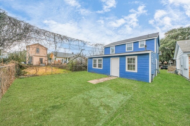 property at 1206 37th St