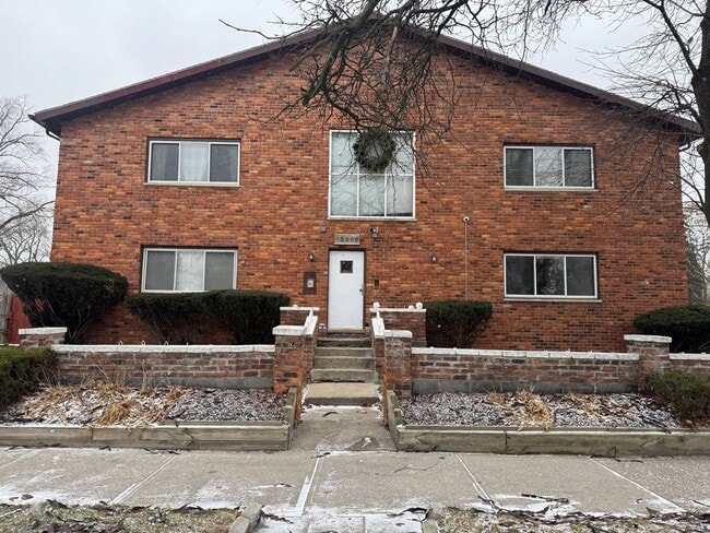 property at 15800 Hubbell Ave