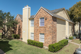 Raintree in Sherman, TX - Foto de edificio - Building Photo