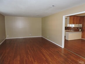 8220 Excelsior Dr in Pensacola, FL - Building Photo - Building Photo