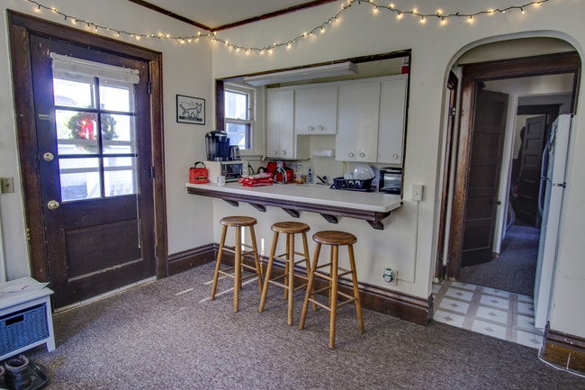 112 S Mills St, Unit 1 in Madison, WI - Building Photo - Building Photo