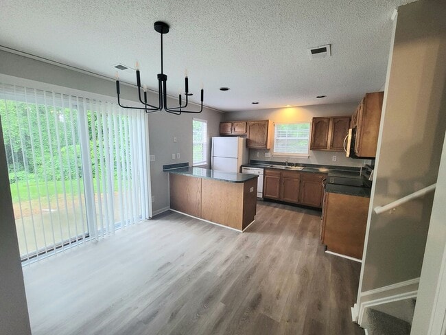9112 Charminster Ct in Charlotte, NC - Building Photo - Building Photo