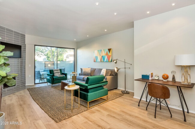 7599 E Pleasant Run in Scottsdale, AZ - Building Photo - Building Photo