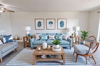 Riverglen Apartments in Los Angeles, CA - Building Photo - Building Photo