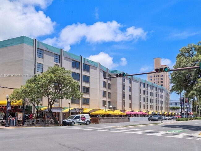 710 Washington Ave in Miami Beach, FL - Building Photo - Building Photo