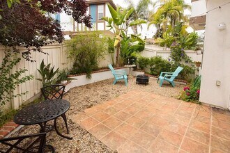 558 Sweet Pea Pl in Encinitas, CA - Building Photo - Building Photo
