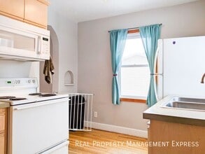 3 Bed House w/ Fenced-In Yard in Sioux Falls, SD - Building Photo - Building Photo