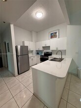 104 SW 9th St in Miami, FL - Building Photo - Building Photo