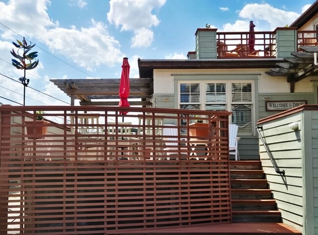 property at 35 35th St