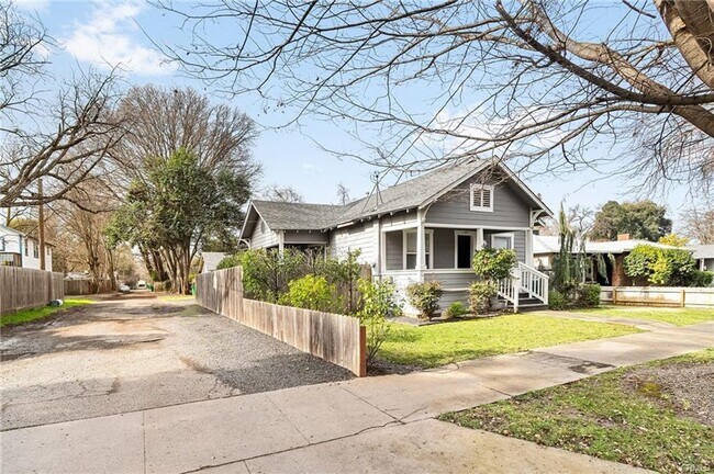 1421 Citrus Ave in Chico, CA - Foto de edificio - Building Photo
