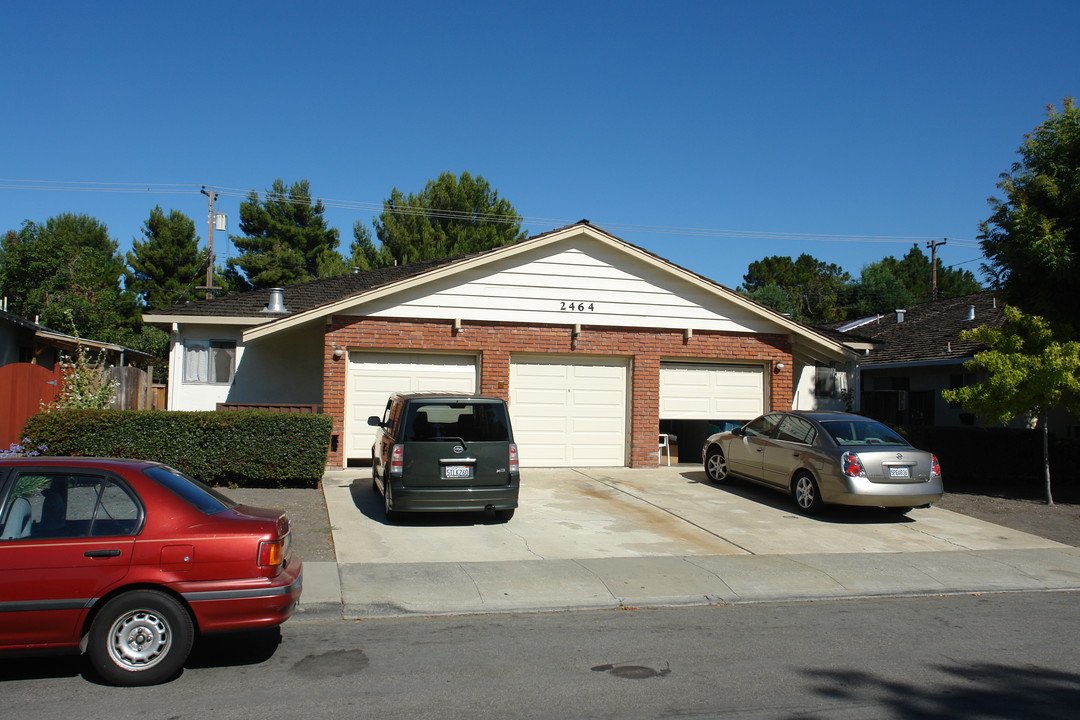 2460 Karen Dr in Santa Clara, CA - Building Photo