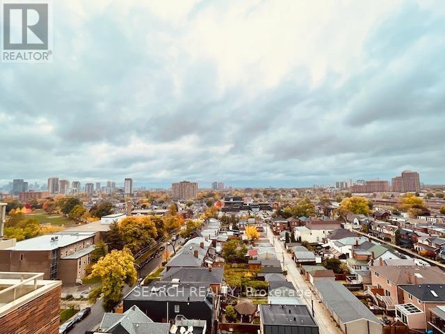 1109 St Clair Ave W in Toronto, ON - Building Photo - Building Photo