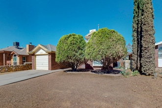11029 Rockdale St in El Paso, TX - Building Photo - Building Photo
