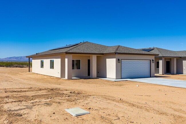 17481 Granada Dr in California City, CA - Building Photo - Building Photo