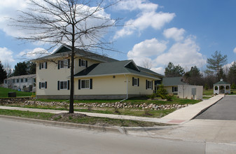 900 S Maple Rd in Ann Arbor, MI - Building Photo - Building Photo