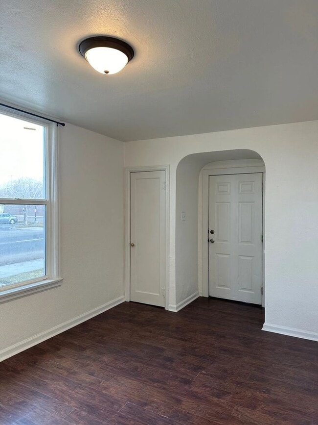 property at 343 S 4th Ave