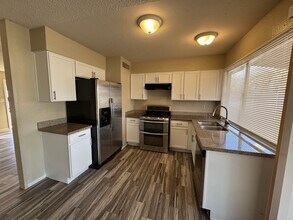 8738 W Becker Ln in Peoria, AZ - Building Photo - Building Photo