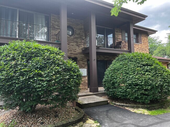 property at 516 Lincoln Ln