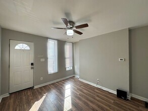 1149 W Cross St in Baltimore, MD - Building Photo - Building Photo