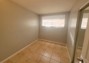 210 S Alandale Pl in Tucson, AZ - Building Photo - Building Photo