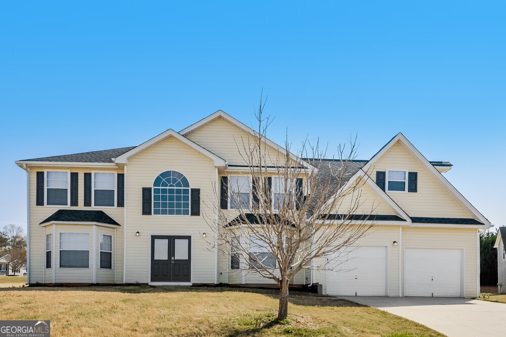 2105 Bradford Pear Cir SE in Conyers, GA - Building Photo