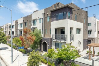 The Glen in Van Nuys, CA - Building Photo - Primary Photo