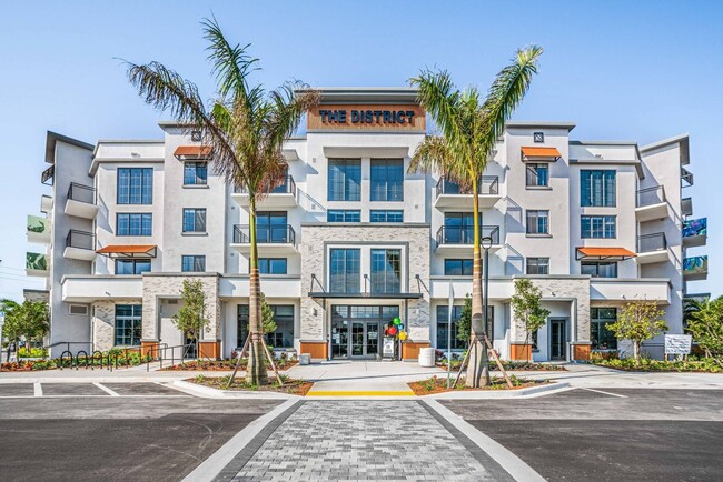 The Point at District Flats in West Palm Beach, FL - Building Photo - Building Photo